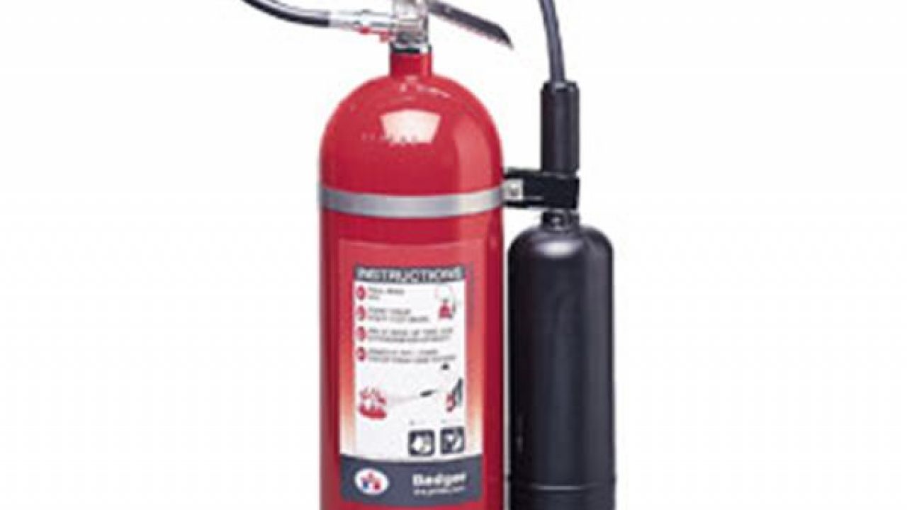 Featured image of post Co2 Fire Extinguisher Foam : Verify extinguisher class check your co2 fire extinguisher&#039;s labeling to make sure it&#039;s safe for the types of fires that could happen in the immediate area.